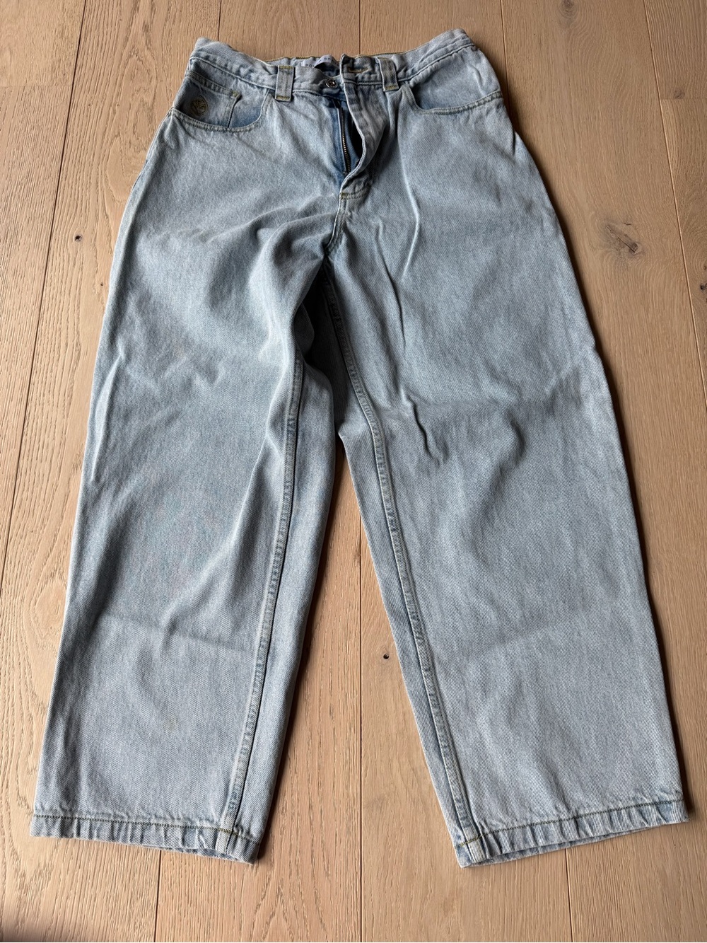 Light Wash Men's Relaxed Fit Jeans